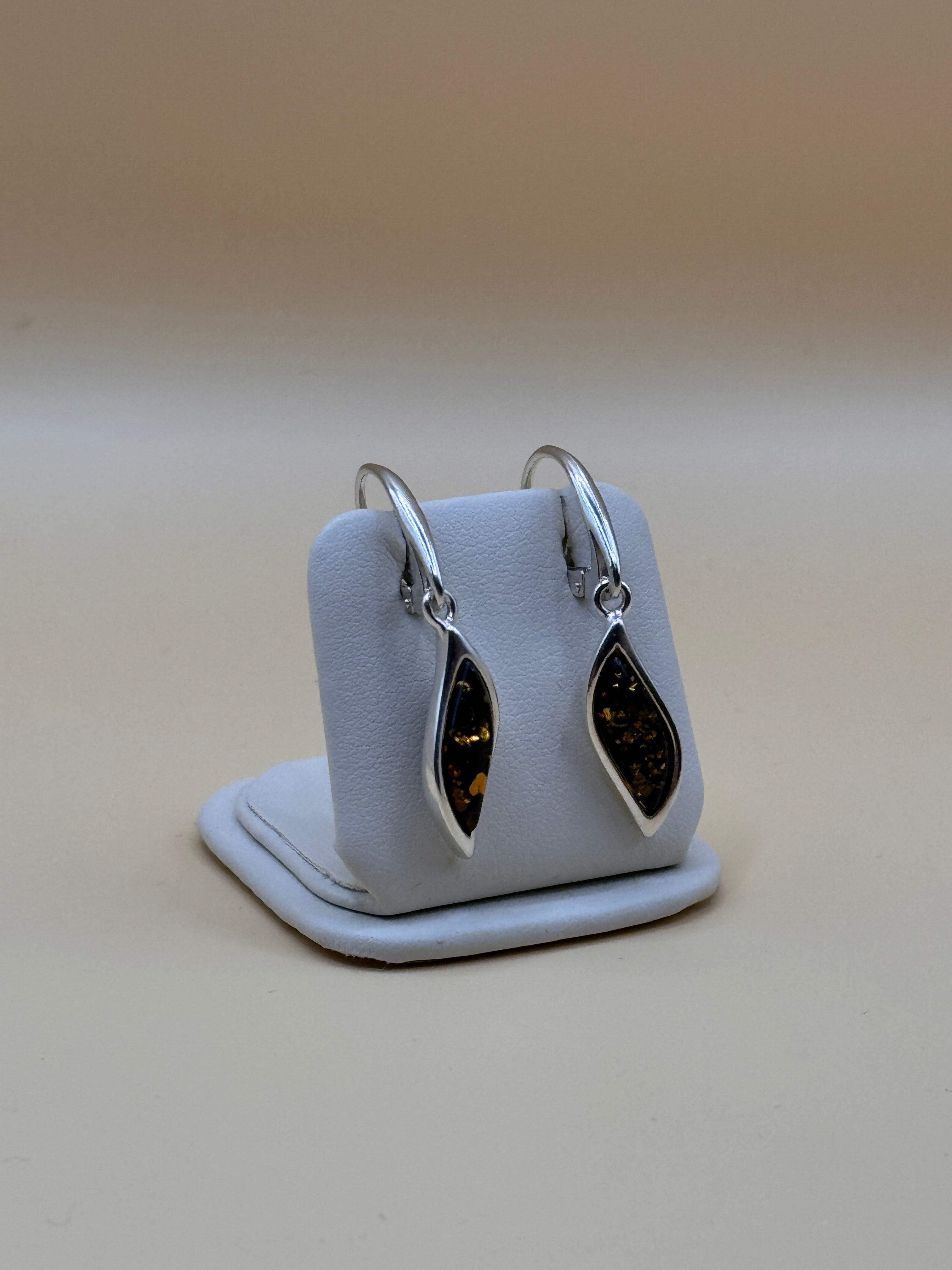 Kolczyki srebrne z bursztynem ("eska" gładka)