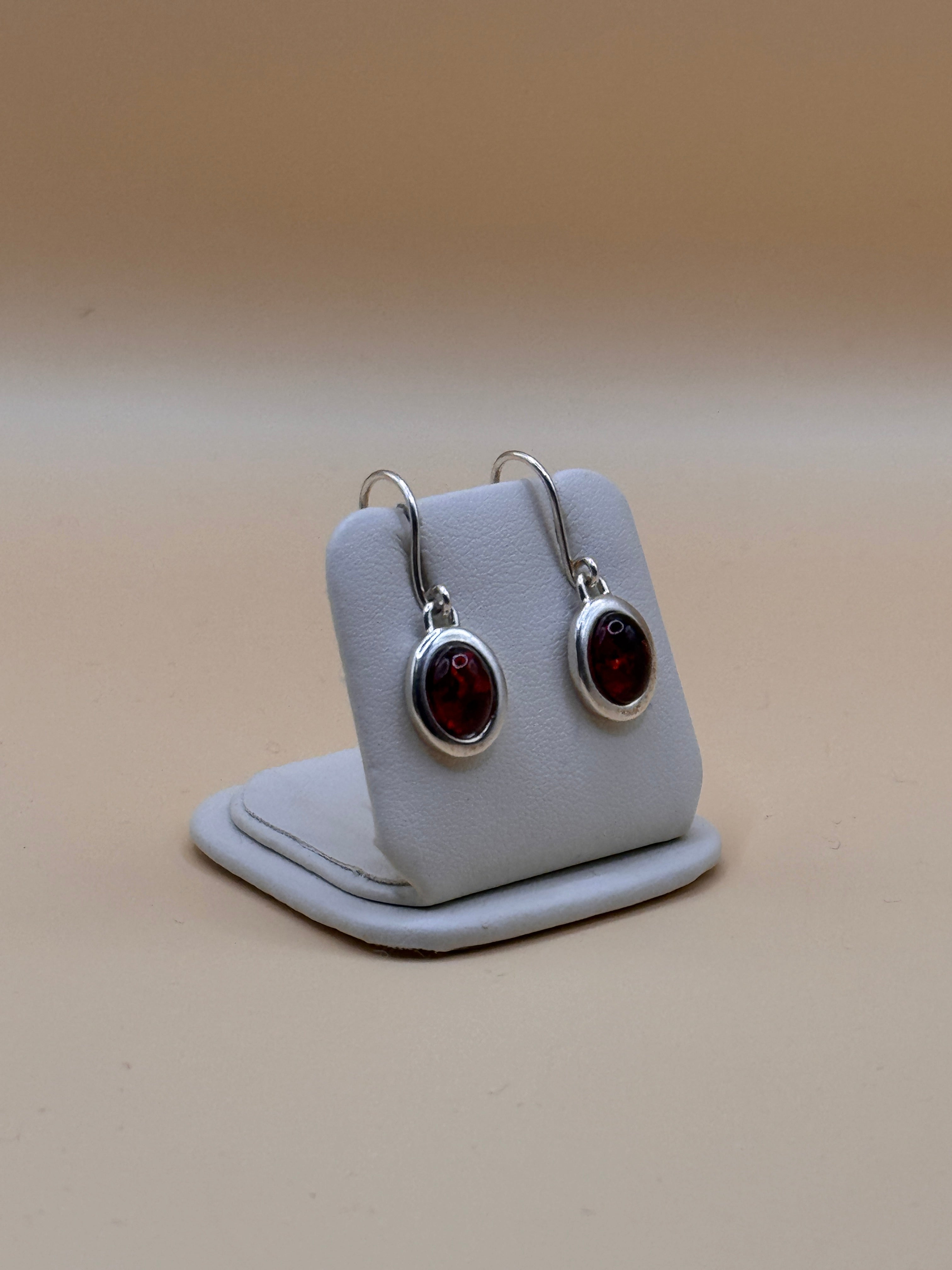 Kolczyki srebrne z bursztynem (blaszka)