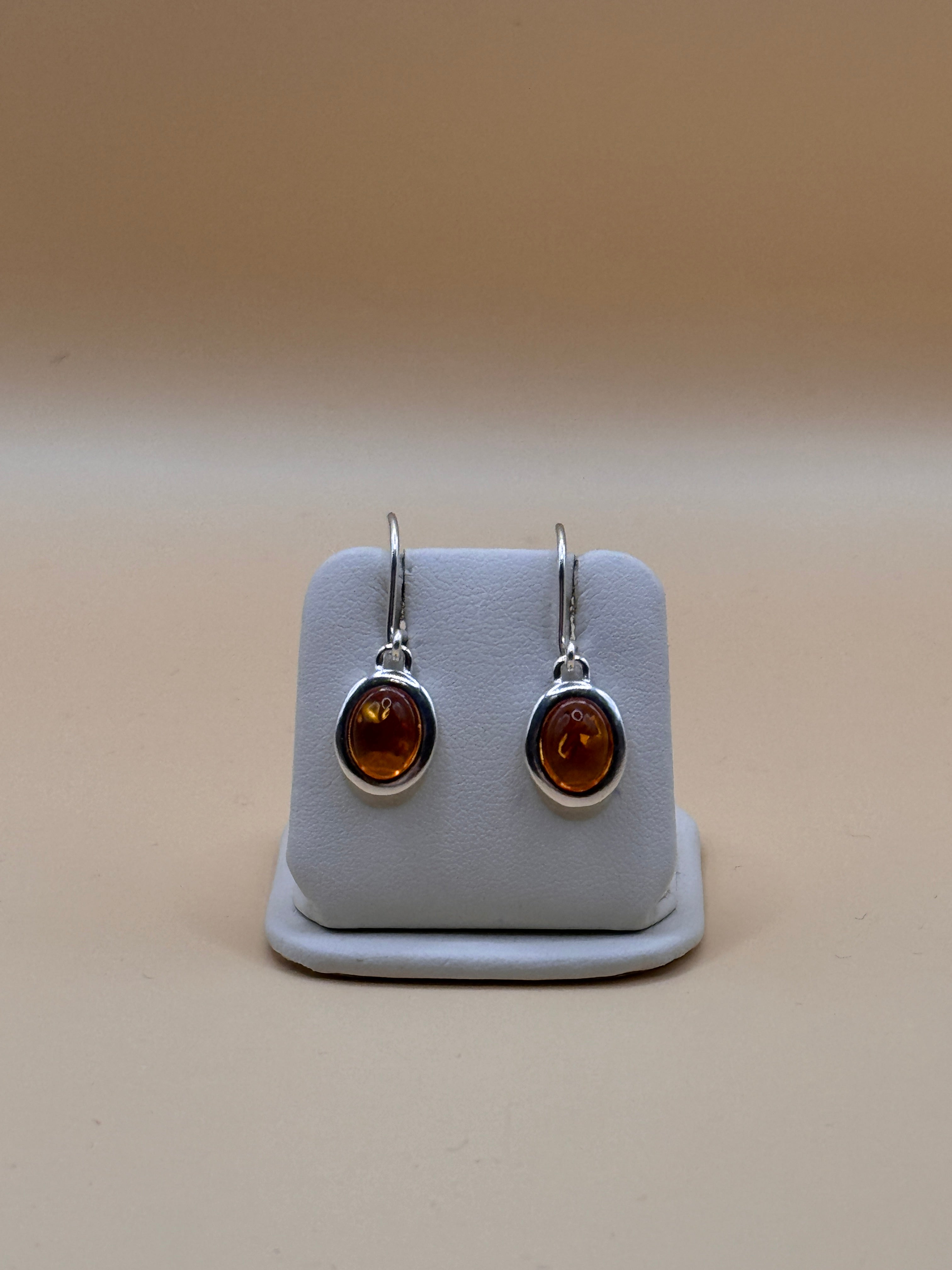 Kolczyki srebrne z bursztynem (blaszka)