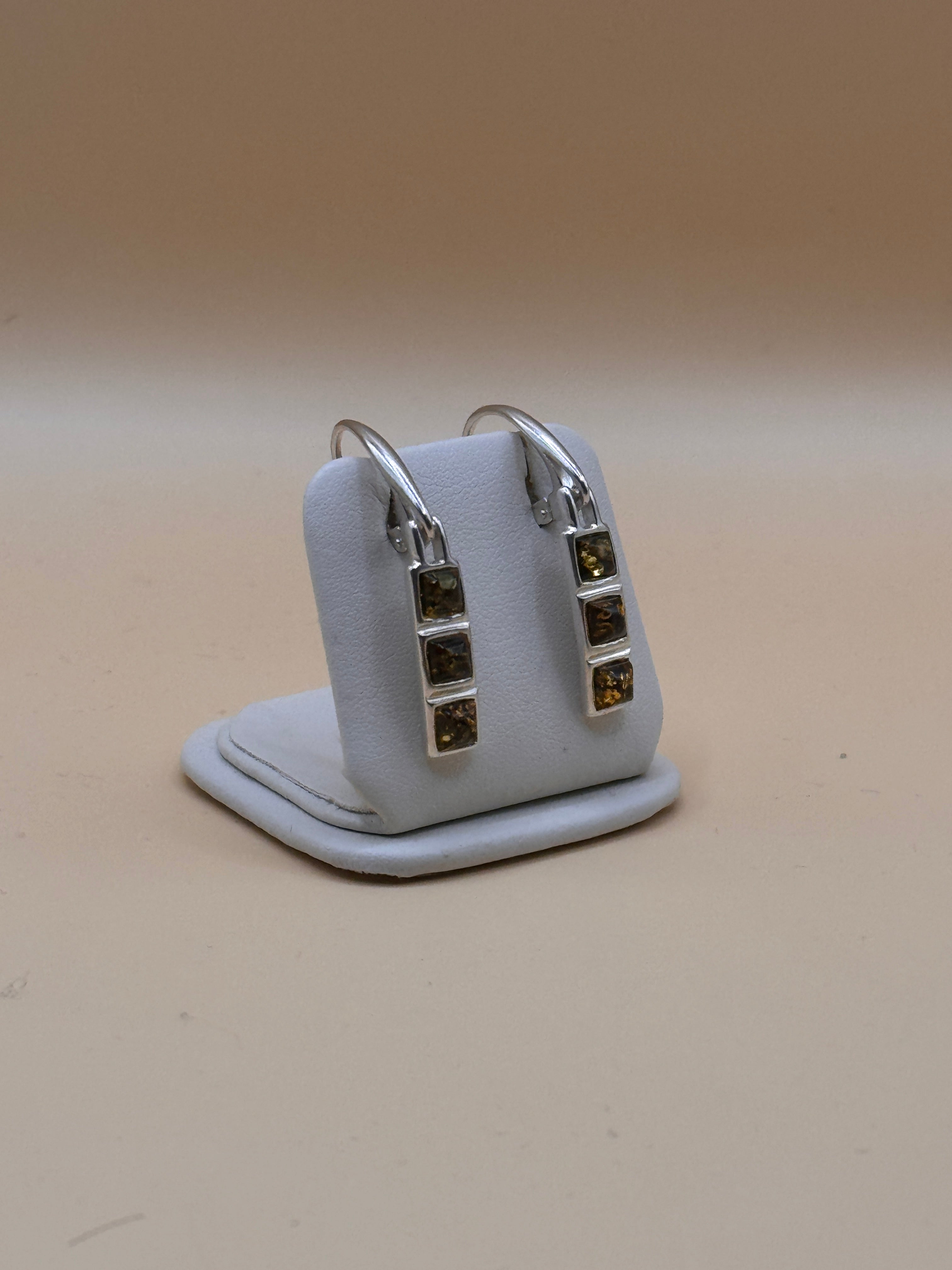 Kolczyki srebrne z bursztynem (kwadraciki)