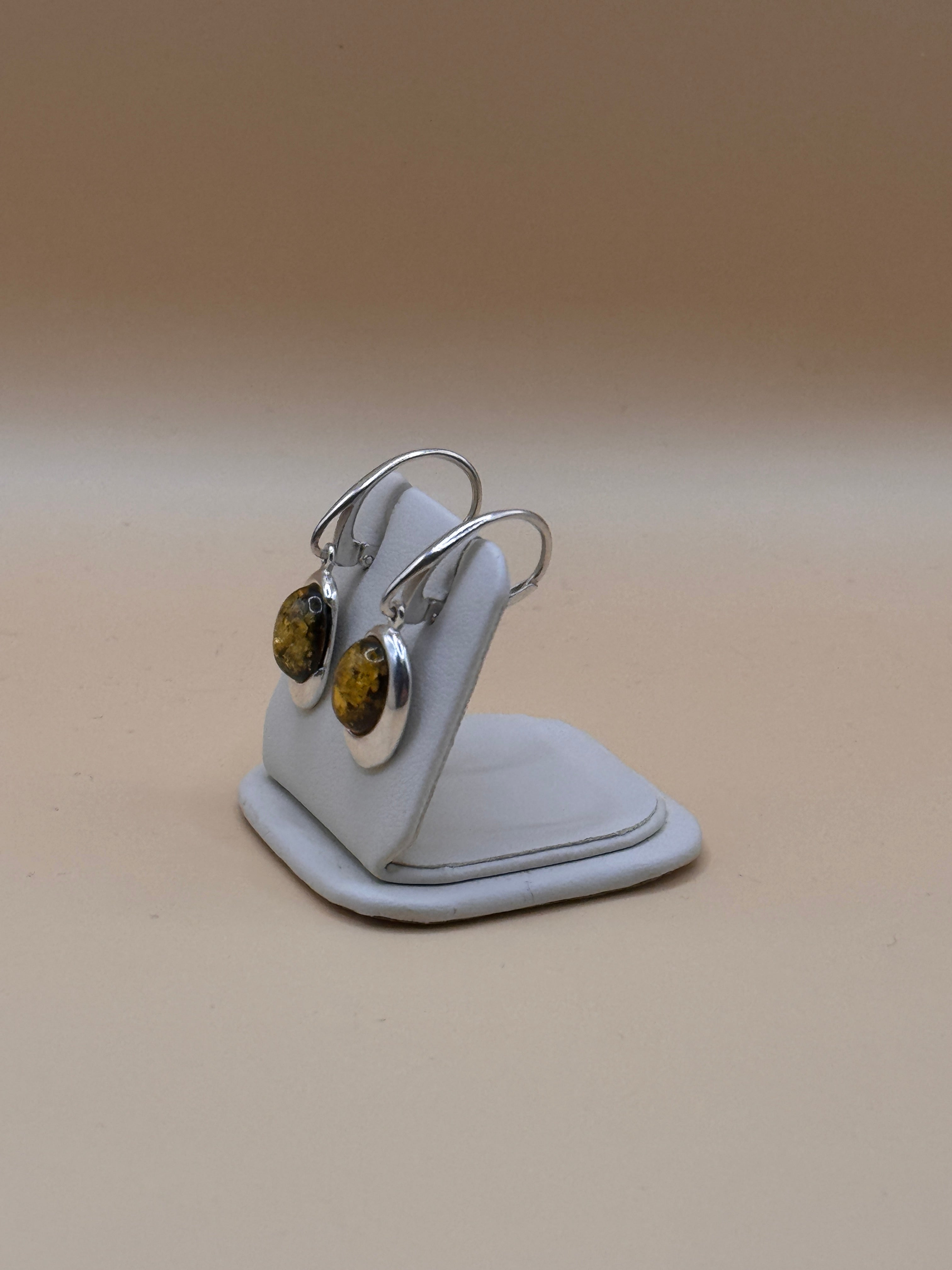 Kolczyki srebrne z bursztynem (owal)