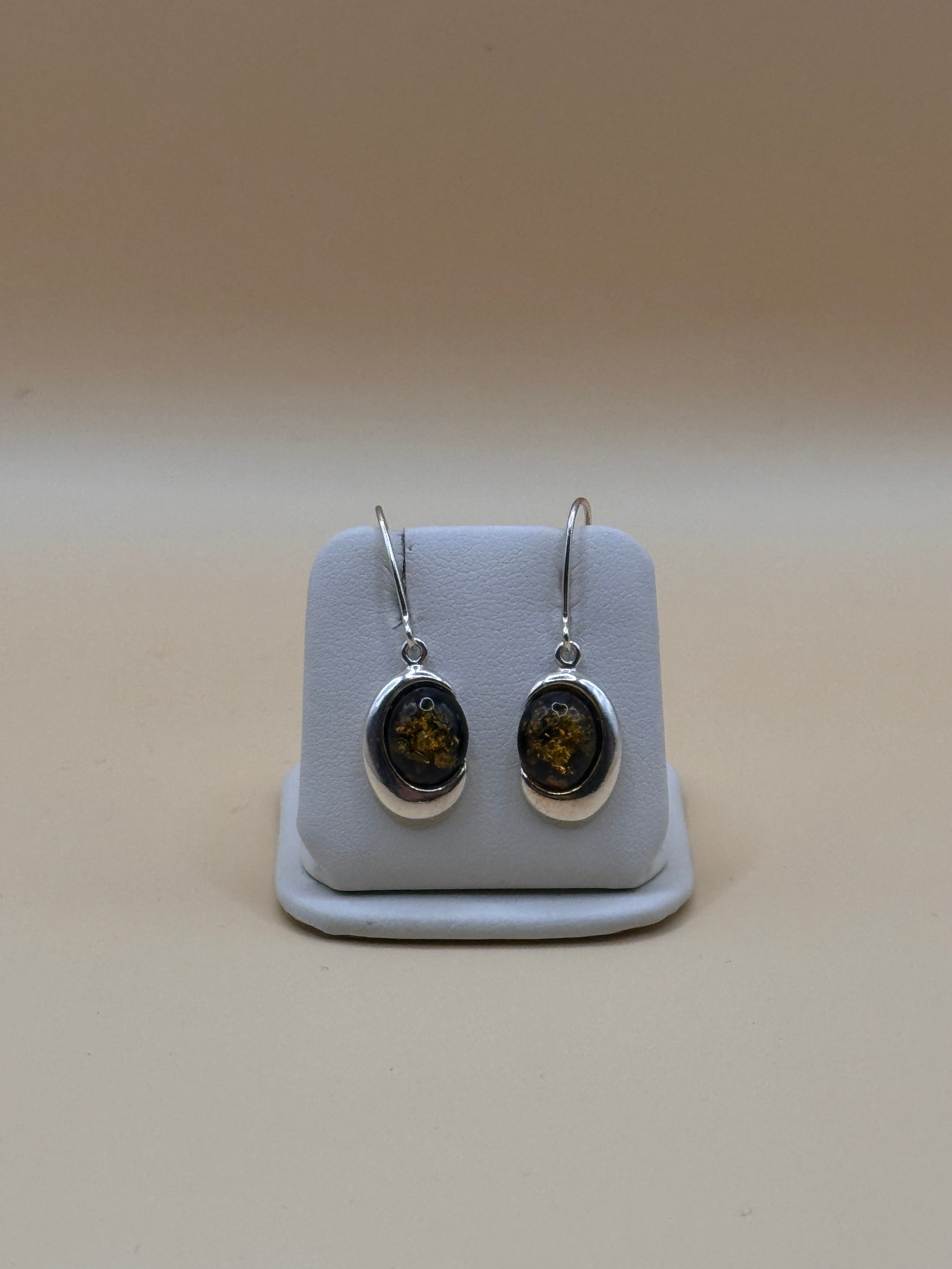 Kolczyki srebrne z bursztynem (owal)