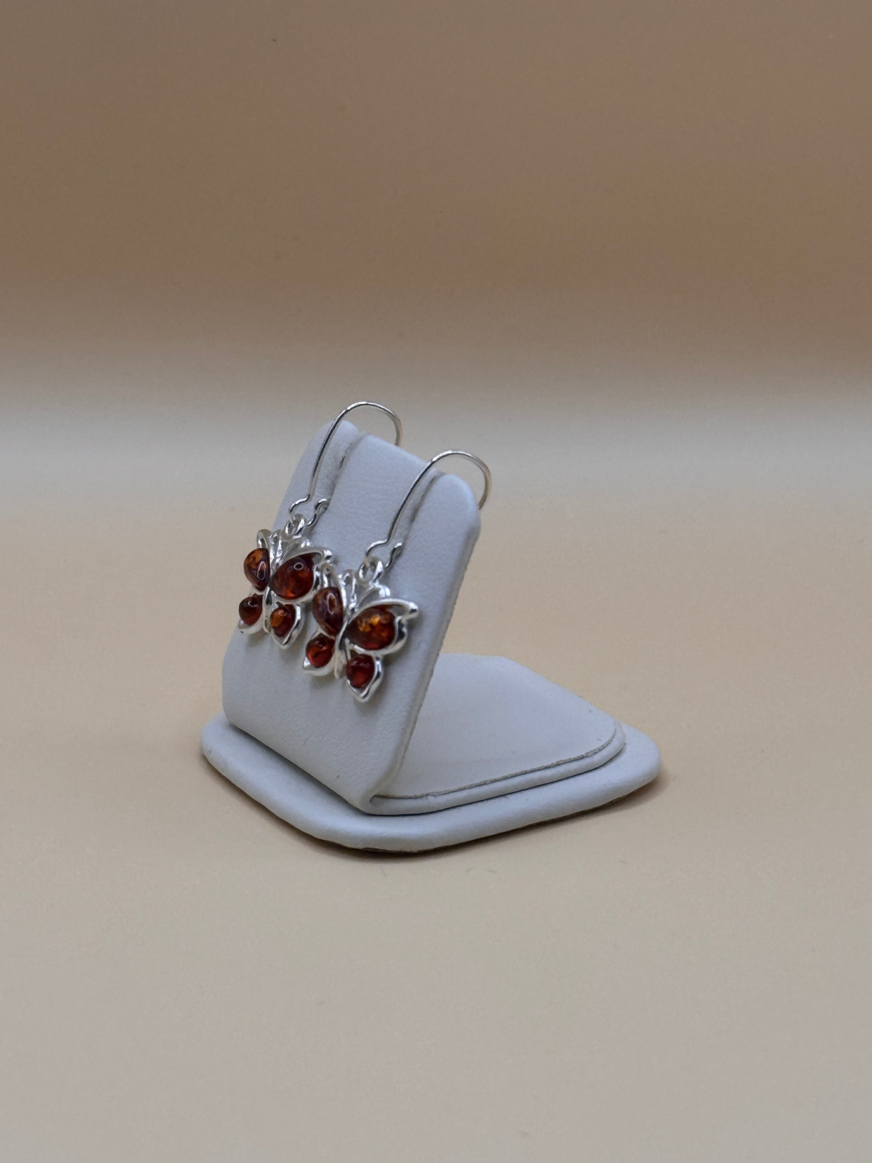 Kolczyki srebrne z bursztynem (motylki)