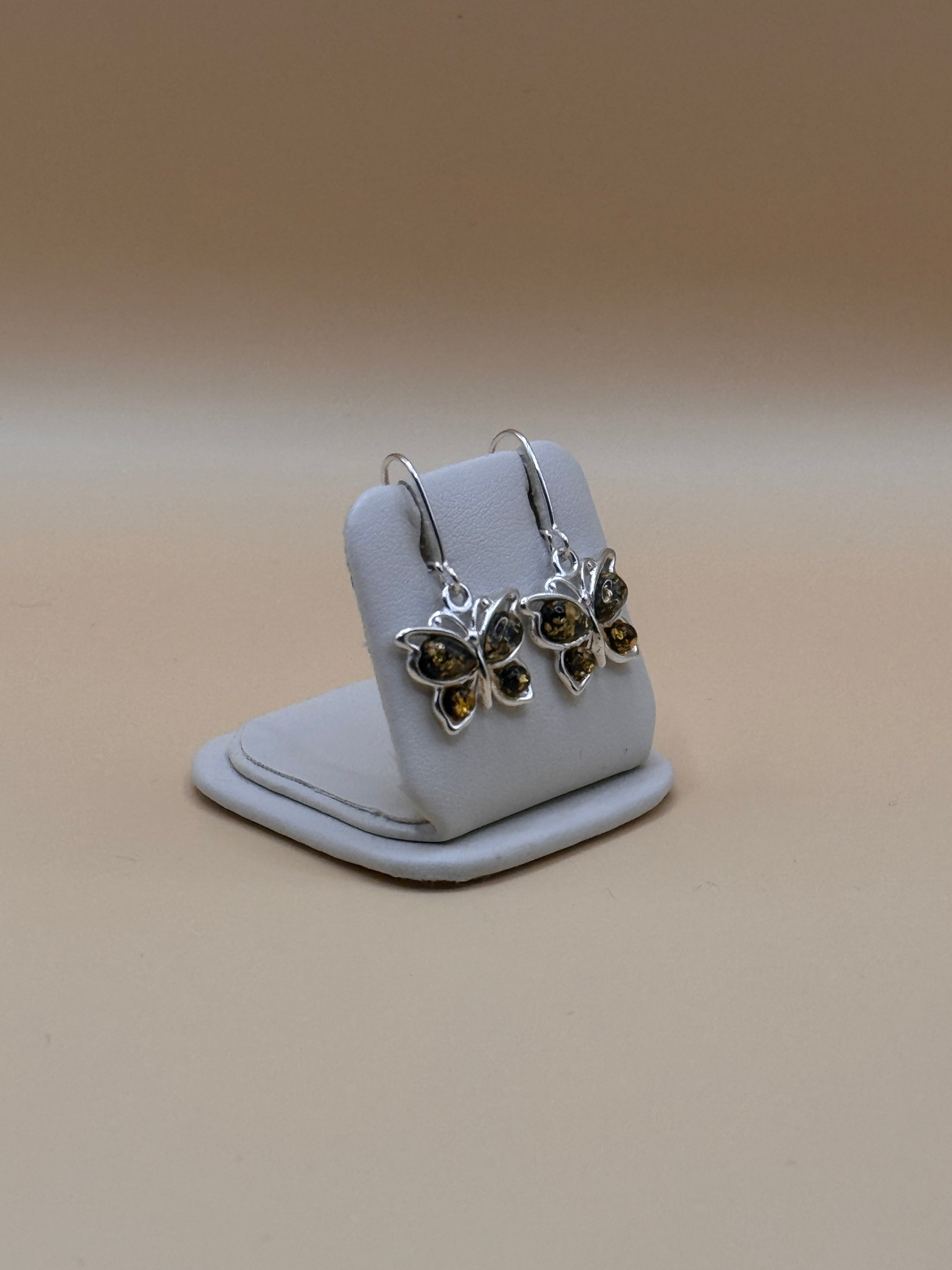 Kolczyki srebrne z bursztynem (motylki)