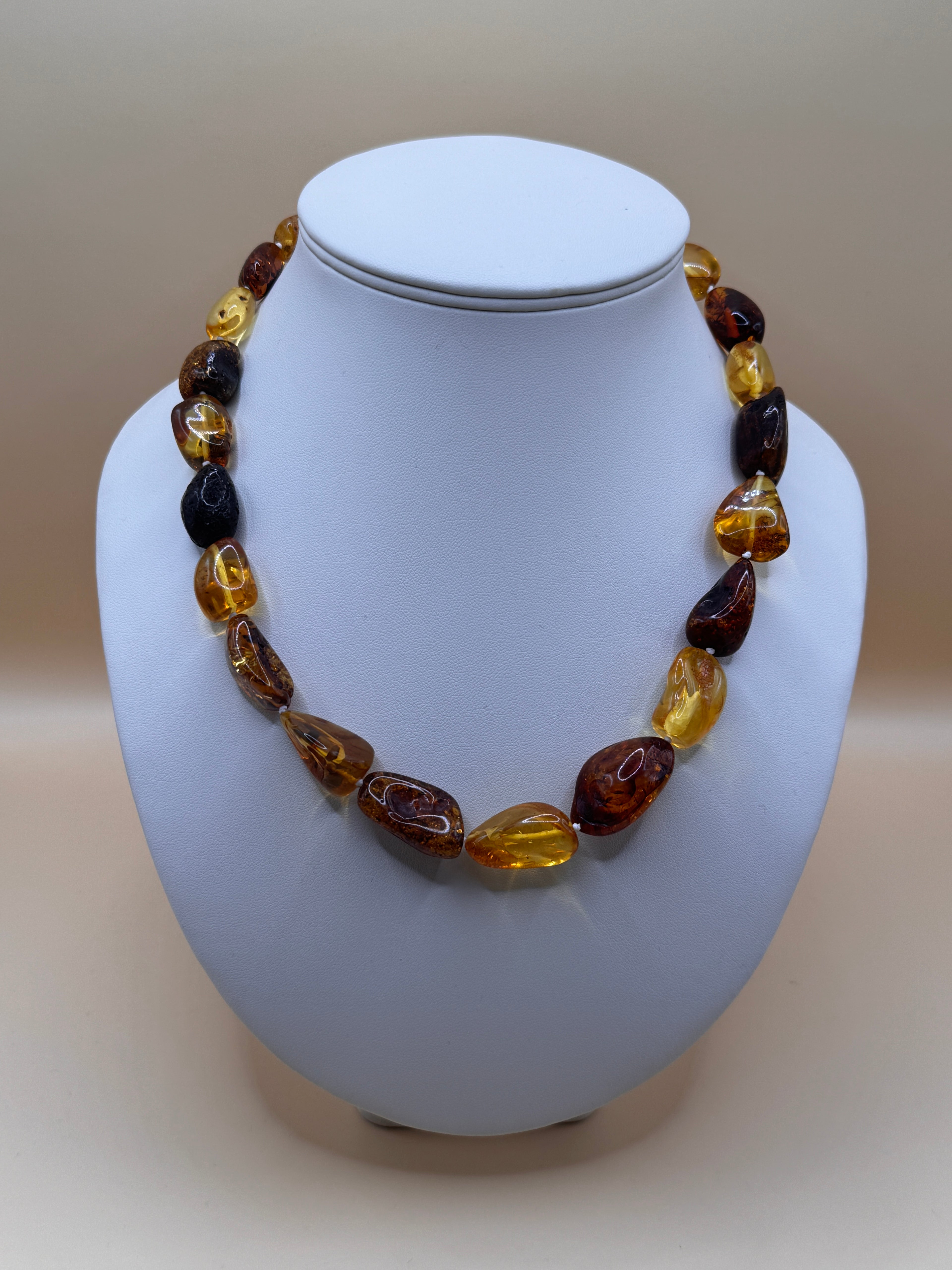 Korale z bursztynu