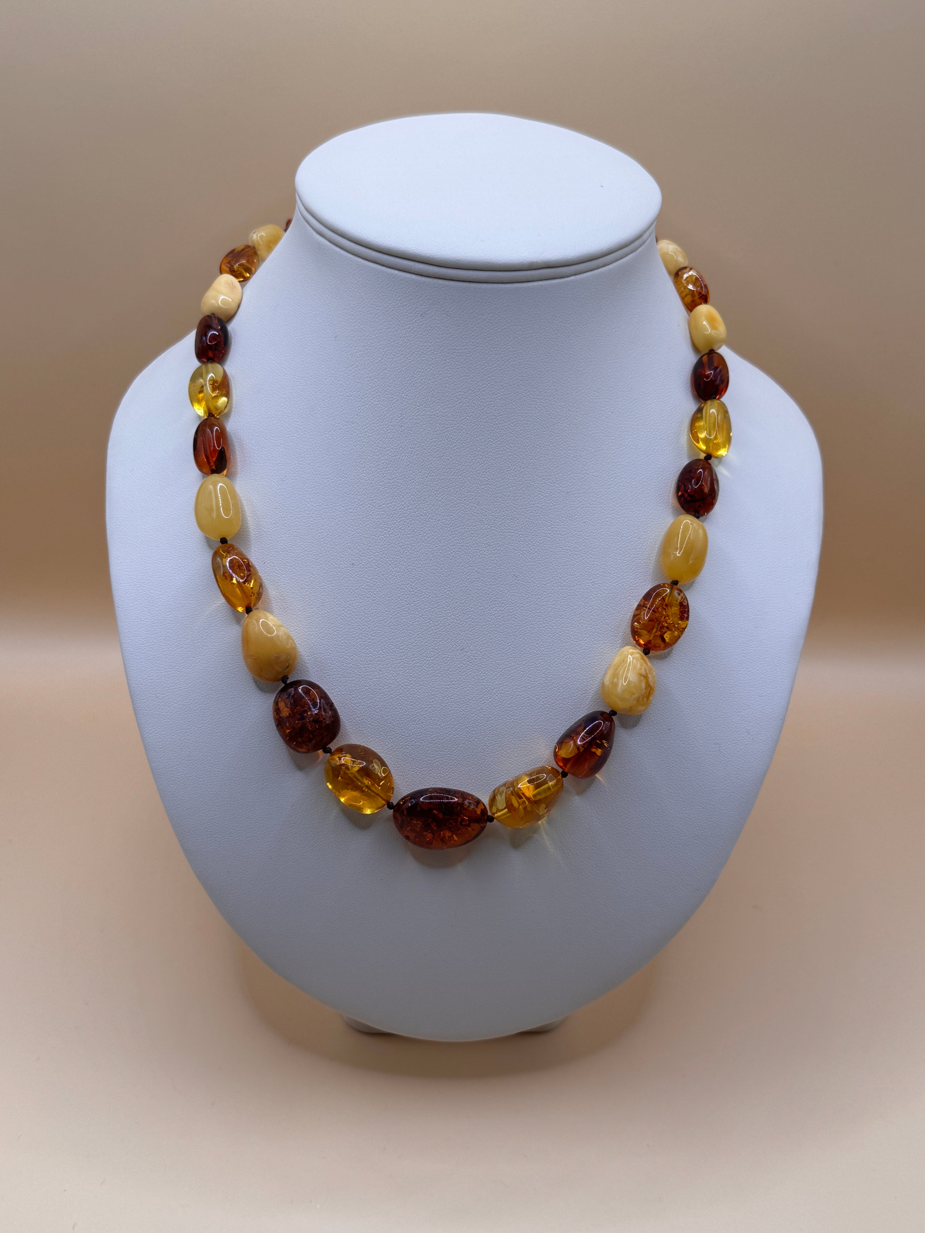 Korale z bursztynu