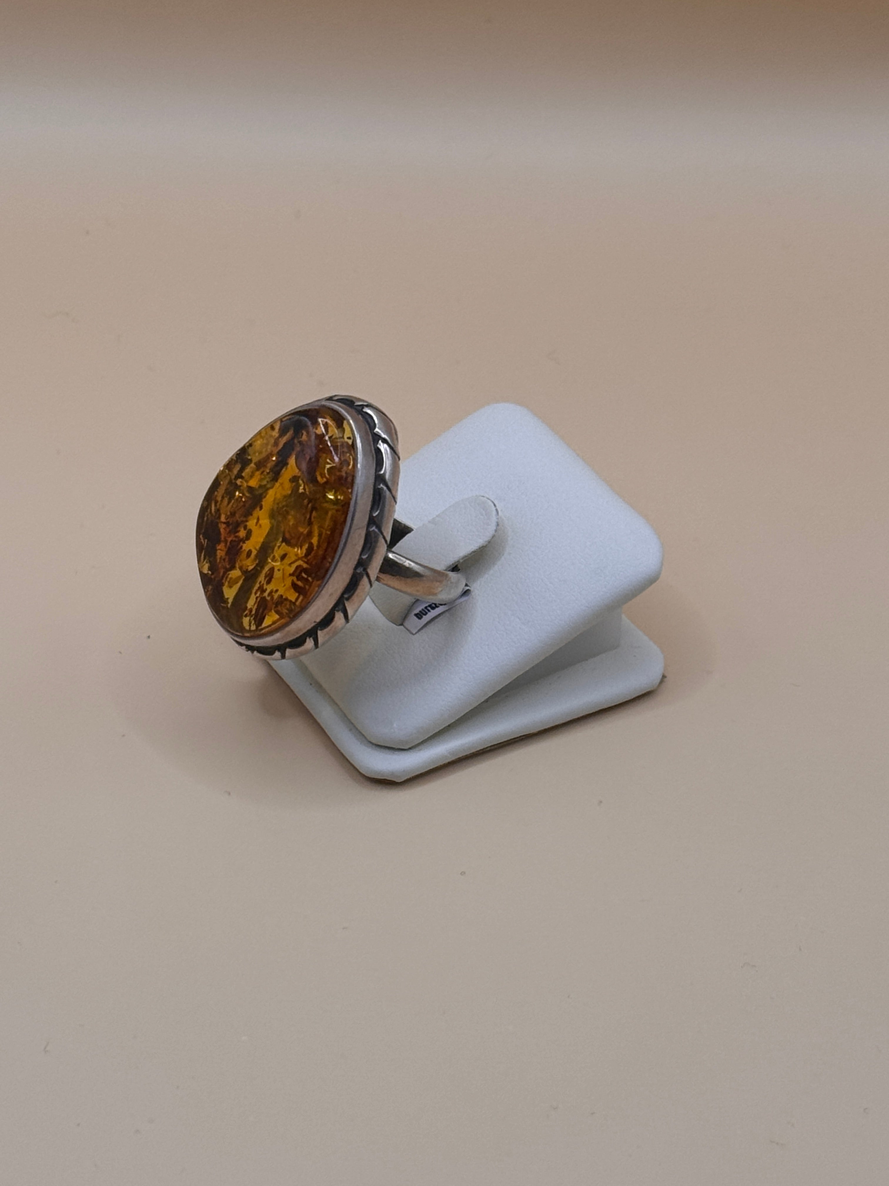 Pierścionek srebrny z bursztynem (unikat)