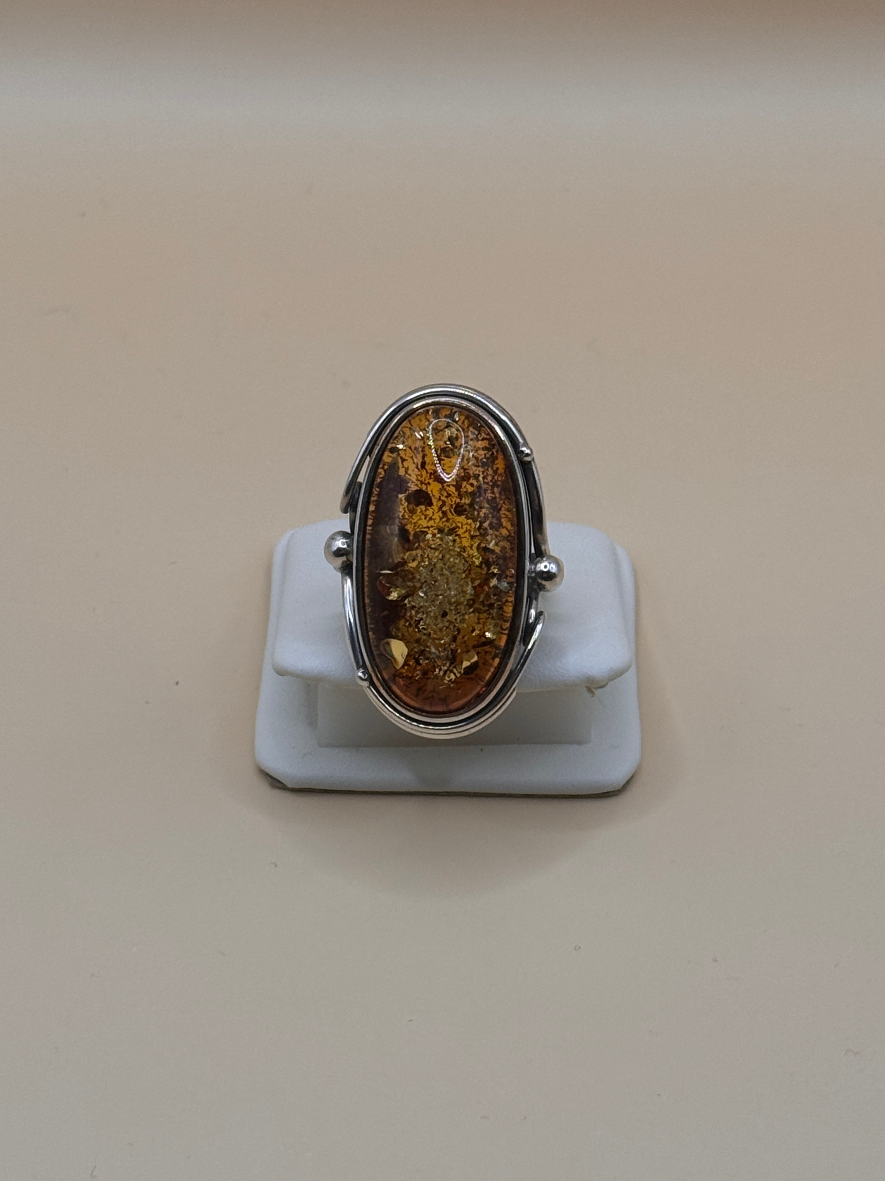 Pierścionek srebrny z bursztynem (unikat)