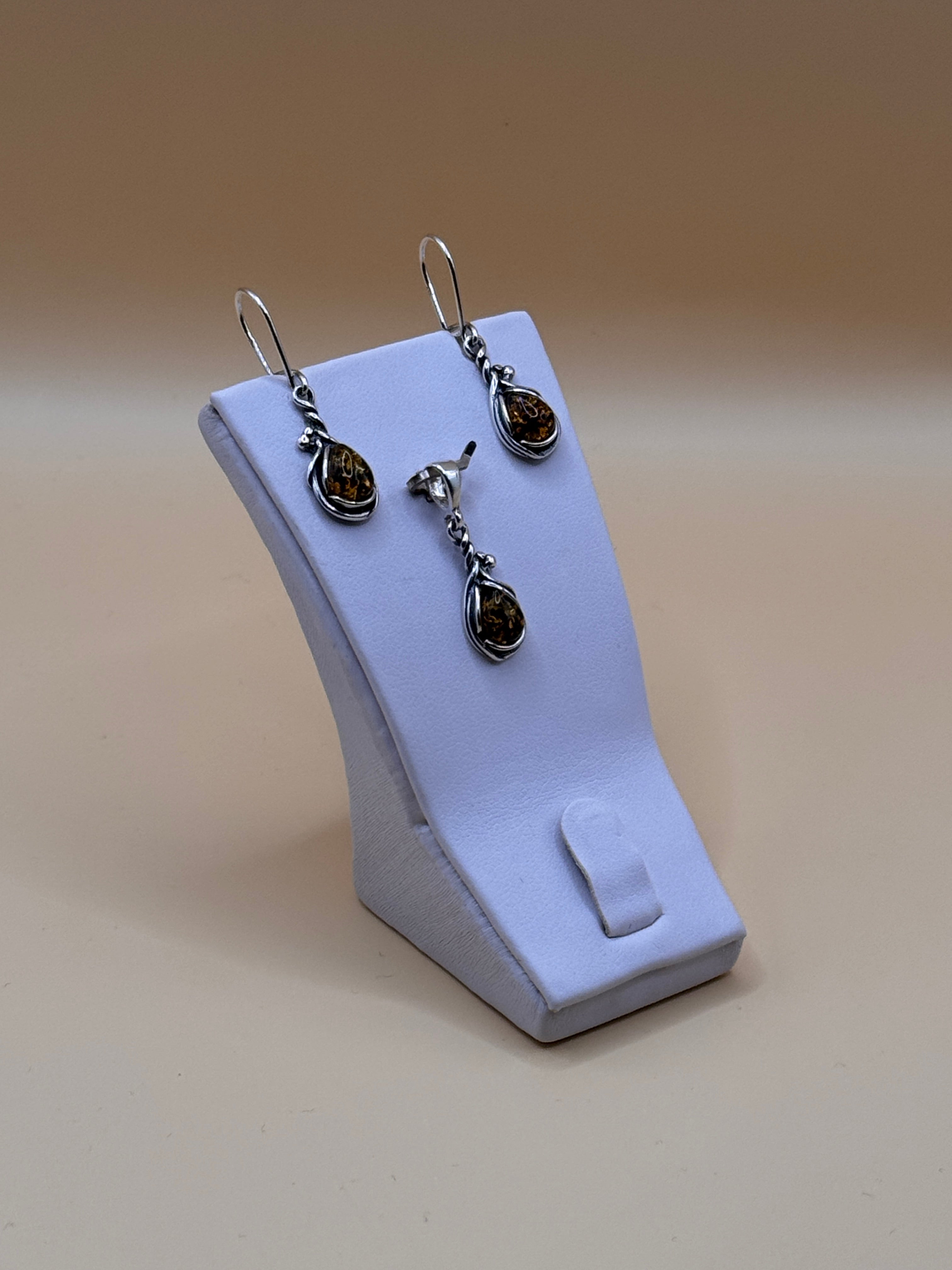 Komplet srebro z bursztynem (łezka) (kolczyki + wisiorek)