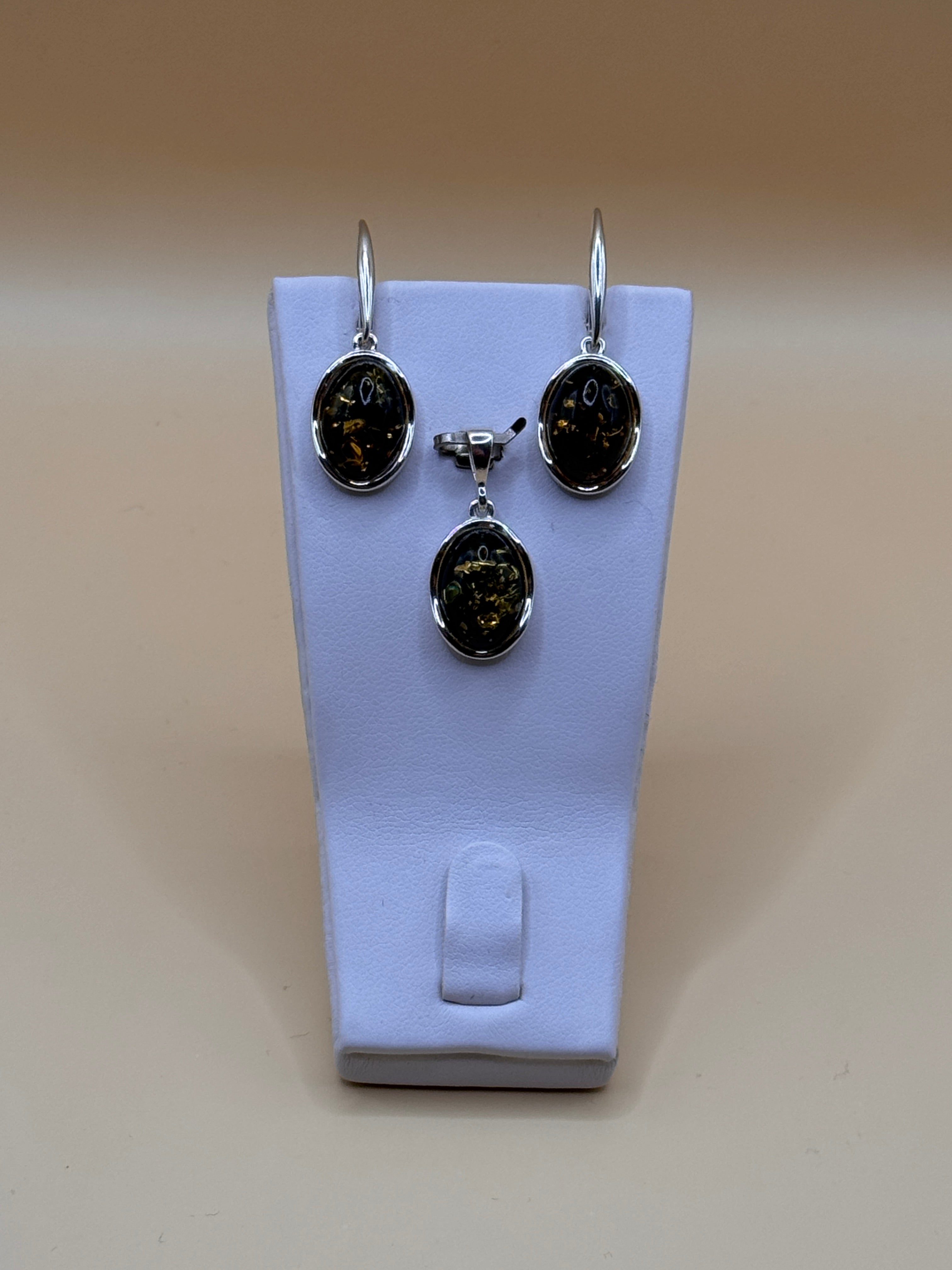 Komplet srebro z bursztynem (owal) (kolczyki + wisiorek)