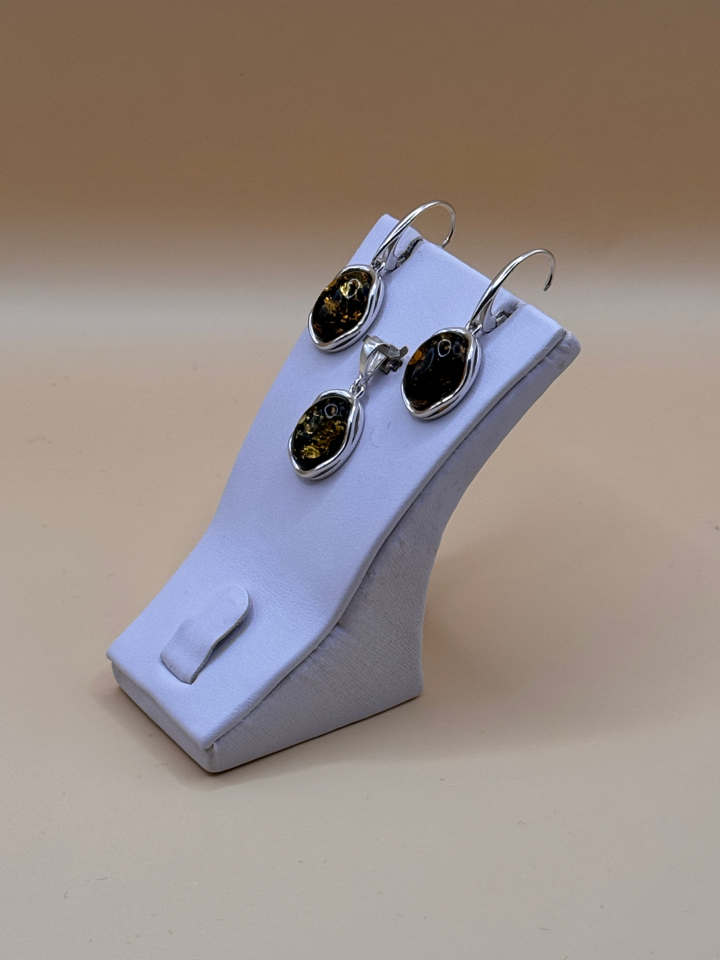 Komplet srebro z bursztynem (owal) (kolczyki + wisiorek)